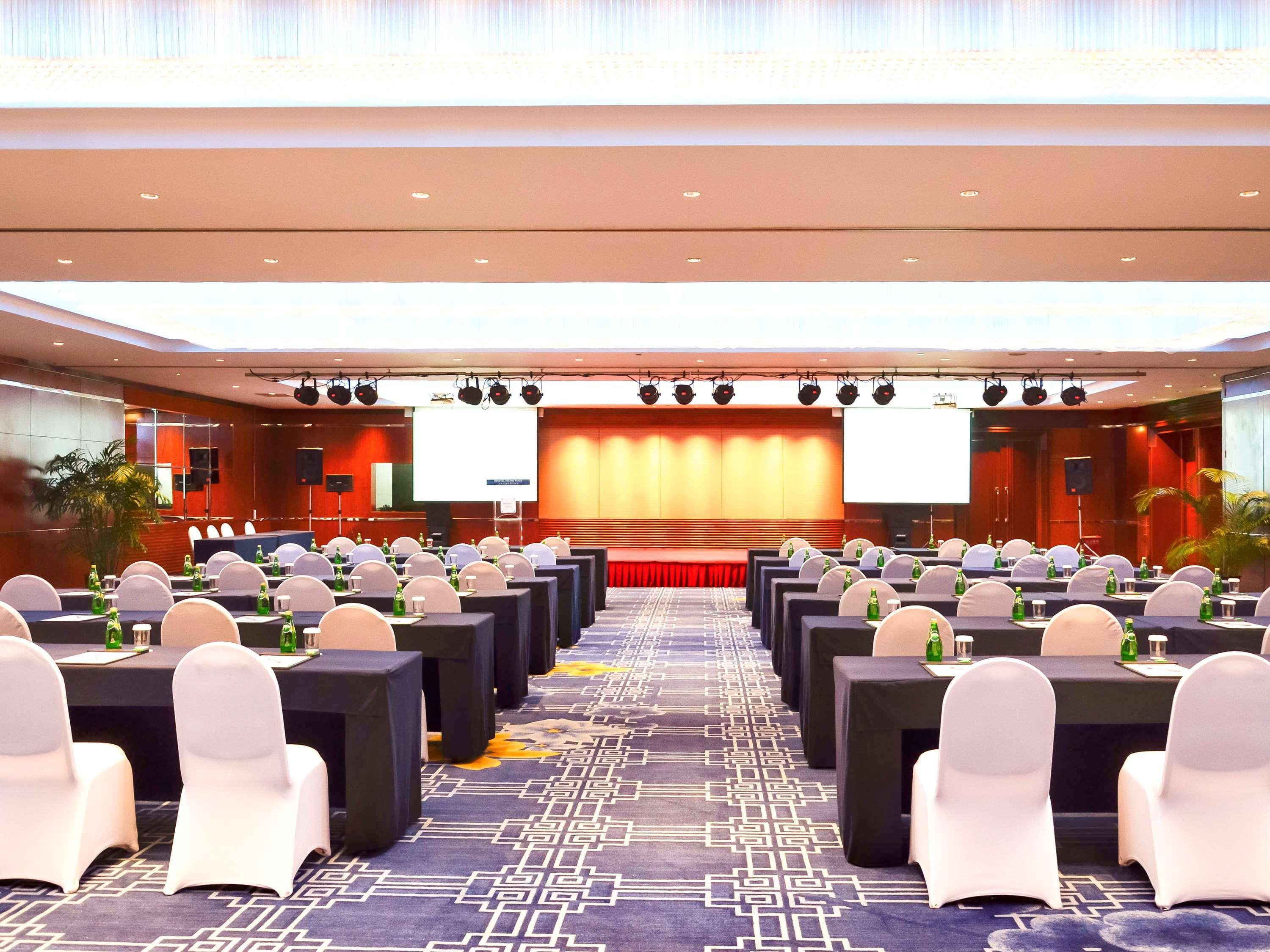 Novotel Beijing Peace Kültér fotó